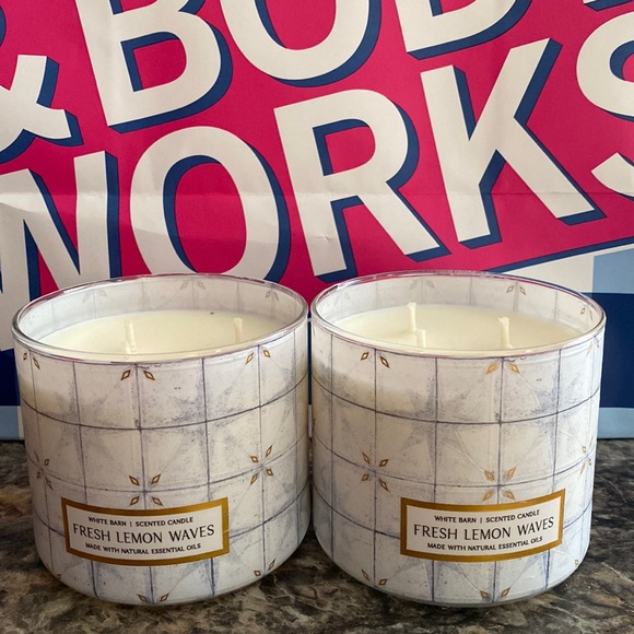 Bath & Body Works 3-Wick candles - Picture 5 of 7